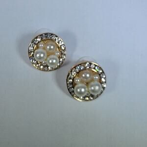 Vintage Faux Pearl and Rhinestone Stud Earrings – Elegant Circular Design